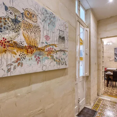 아파트 Authentic Maltese 3br Steps From Seafront & Ferries