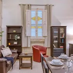 Authentic Maltese 3br Steps From Seafront & Ferries