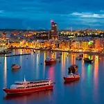 Authentic Maltese 3br Steps From Seafront & Ferries Sliema