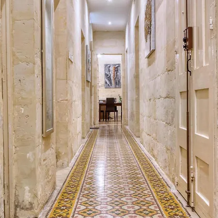 Apartman Authentic Maltese 3br Steps From Seafront & Ferries *