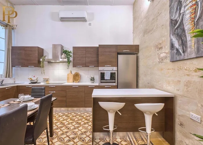 Apartman Authentic Maltese 3br Steps From Seafront & Ferries