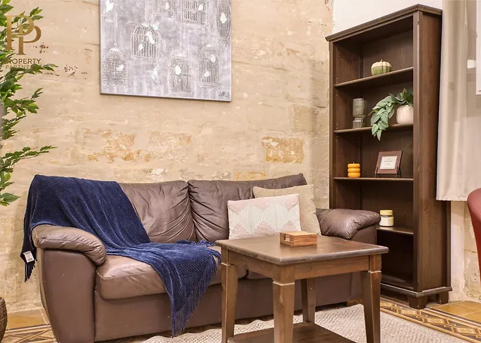 Authentic Maltese 3br Steps From Seafront & Ferries Apartman Sliema