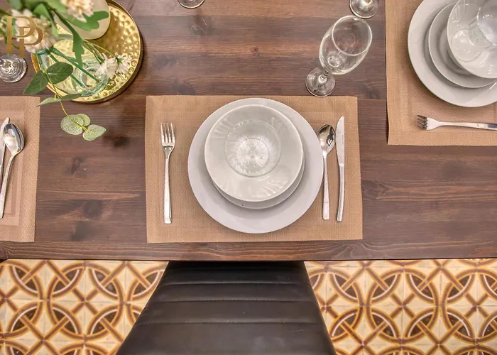 Apartman Authentic Maltese 3br Steps From Seafront & Ferries