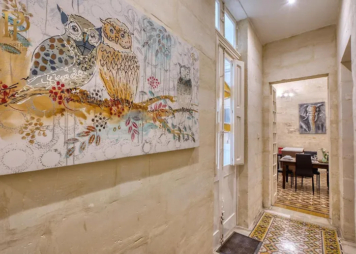 Apartman Authentic Maltese 3br Steps From Seafront & Ferries