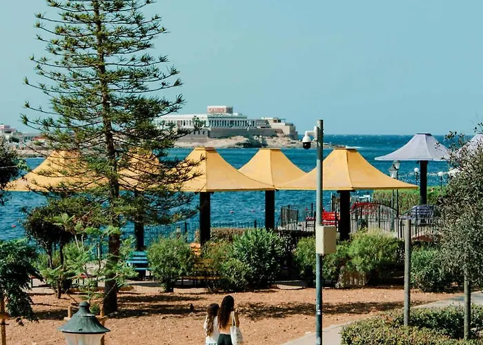 Authentic Maltese 3br Steps From Seafront & Ferries * Sliema