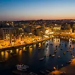 Authentic Maltese 3br Steps From Seafront & Ferries Sliema